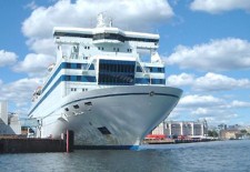 Пассажирская паромная навигация открылась в Невской гавани