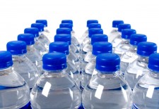 Вода в бутылках может быть опасна